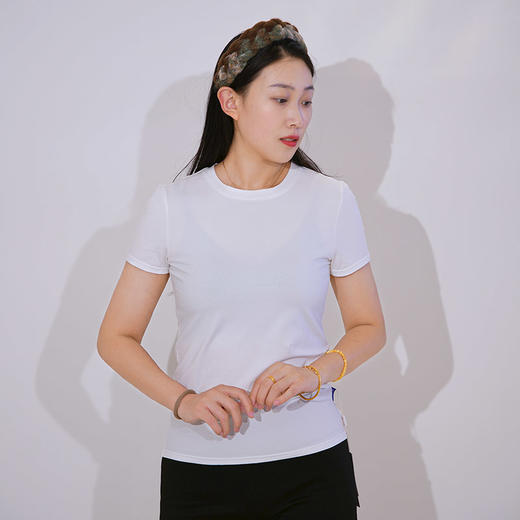 青云染女士基础圆领T恤 商品图0