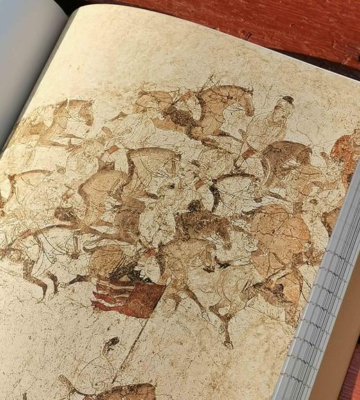 《越魂闽魄》+《博戏：中国古代体育文物展》，16开，布面精装+平装，福建博物院+浙江省博物馆编，福建教育出版社+译林出版社，2008年-2015年一版一印，分别定价220、380，两册总售价：89元， 商品图14