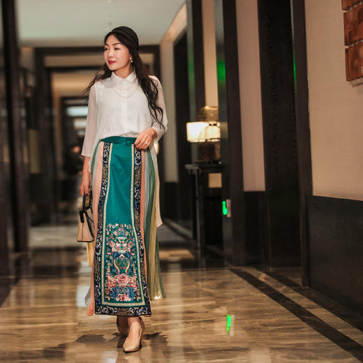 【林栖设计小店】提花衬衣拼真丝飞片优雅气质显瘦2024春夏新品中袖上衣女1942101 商品图1