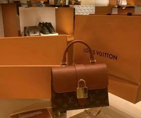 百元拿下Dior迪奥变色唇膏+香水礼盒5件套！一抹高级撩人~