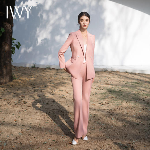 IWY/粉色宽松休闲西装套装简约时尚主持人商务通勤商务女装微喇裤装C14216+P34216 商品图4
