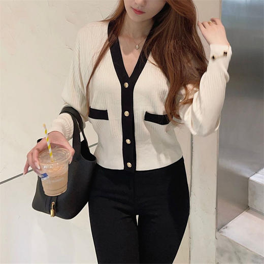 「小香风款！两色可选」2024春款小香风撞色v领针织开衫女韩版温柔软糯毛衣外套上衣 商品图2