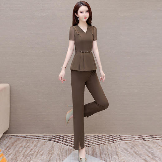 QYMOMS-YQA411-L2024年夏款短款显瘦修身时尚短袖小衫简约休闲开叉阔腿裤两件套装 商品图2