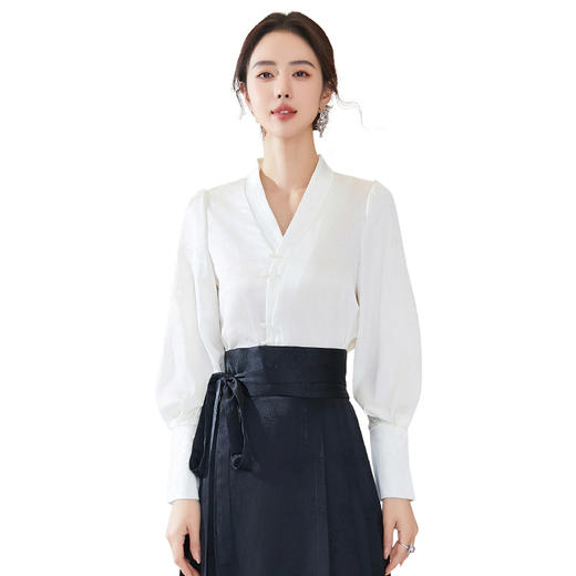FUYAO扶摇 新中式交领上衣女白色提花珍珠扣衬衫新款国风改良汉服 商品图4