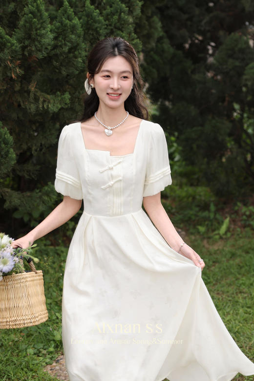 鹿向南《山间鹿鸣》法式方领连衣裙L35006 商品图5