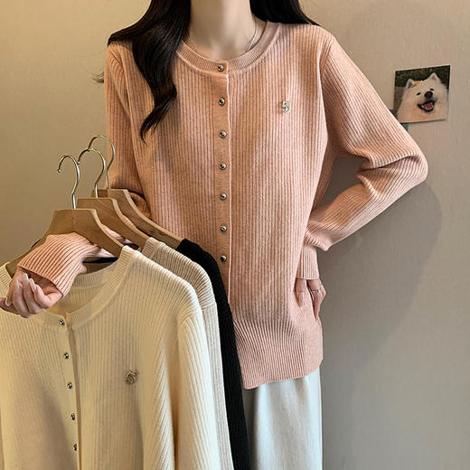 大码女装2025春季新款圆领胖MM气质正肩下摆开叉毛针织开衫女 商品图0