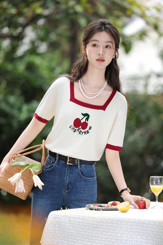 鹿向南《夏日樱桃》冰丝针织t恤女新款夏季薄款短袖方领上衣L35023 商品图5