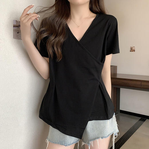 大码女装2025夏装新款洋气V领短袖T恤胖妹妹显瘦宽松设计感上衣潮 商品图6