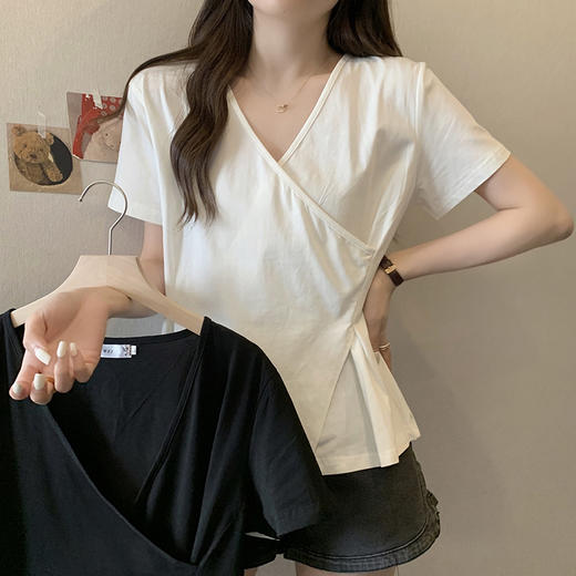 大码女装2025夏装新款洋气V领短袖T恤胖妹妹显瘦宽松设计感上衣潮 商品图0