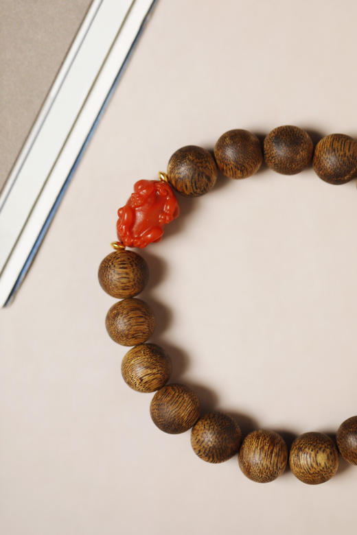 【青山特惠】10mm绿棋楠沉香 揽舒 手串搭配南红貔貅 c6 商品图1