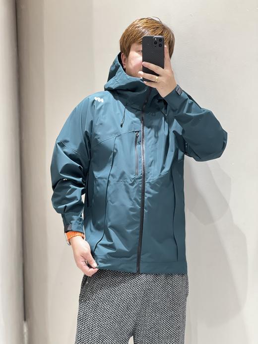 点此购买 HH男女防暴雨户外登山服硬壳冲锋衣 DD 282616 商品图2