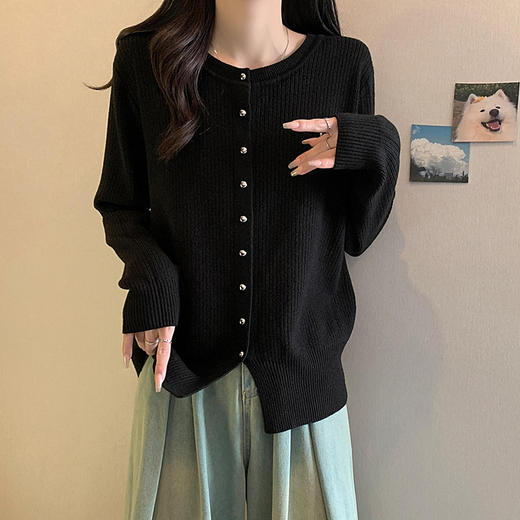大码女装2025春季新款圆领胖MM气质正肩下摆开叉毛针织开衫女 商品图5