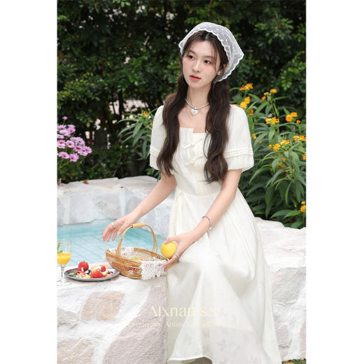 鹿向南《山间鹿鸣》法式方领连衣裙L35006 商品图4