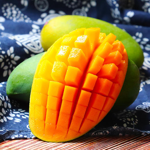 【8斤更值！农家自种海南金煌芒】现摘现发，肉嫩，汁甜，每一口都吃出幸福感！香甜可口 香甜细腻 香浓爽口 肉厚核薄  商品图2