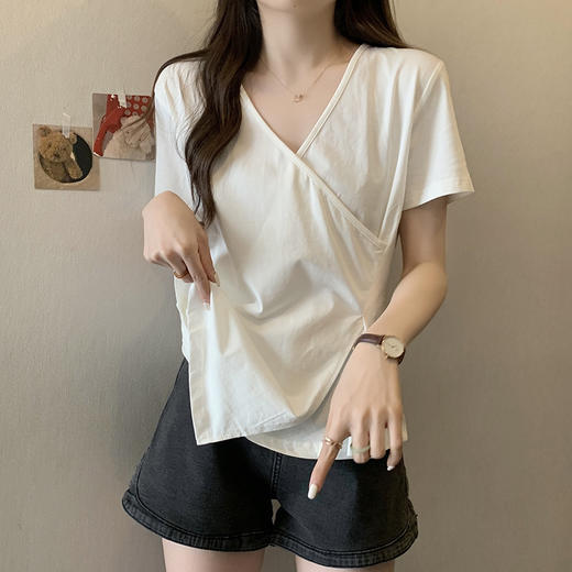 大码女装2025夏装新款洋气V领短袖T恤胖妹妹显瘦宽松设计感上衣潮 商品图2