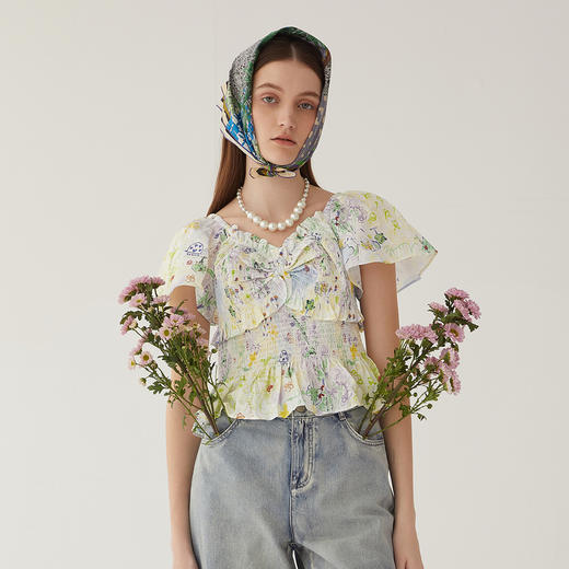 谜底方领碎花上衣2024夏新款小清新显瘦短款小衫飞飞袖246MS9003 商品图0