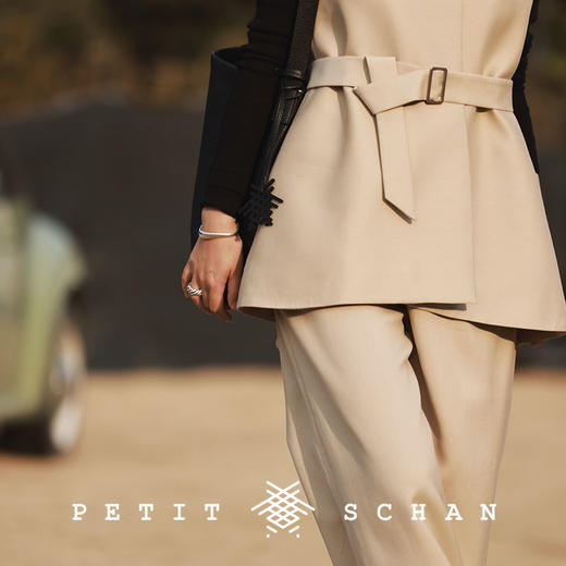 PETIT SCHAN小闪 CLO#201 Ice floes in spring 春日浮冰 韩国进口精纺美丽诺羊毛伞型系腰马甲 商品图3