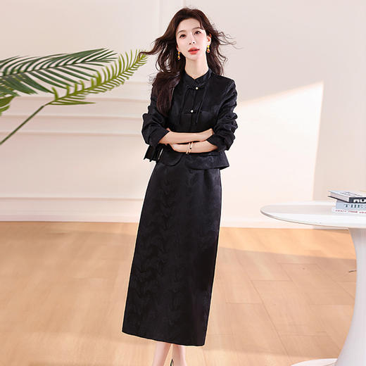 HR WA8025-19套装气质时尚小香风盘扣提花两件套裙 商品图1