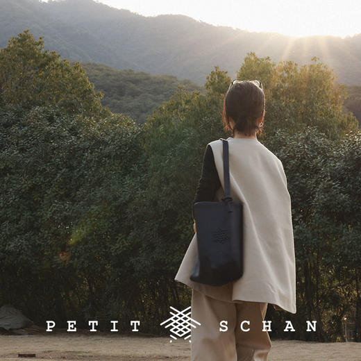 PETIT SCHAN小闪 CLO#201 Ice floes in spring 春日浮冰 韩国进口精纺美丽诺羊毛伞型系腰马甲 商品图2