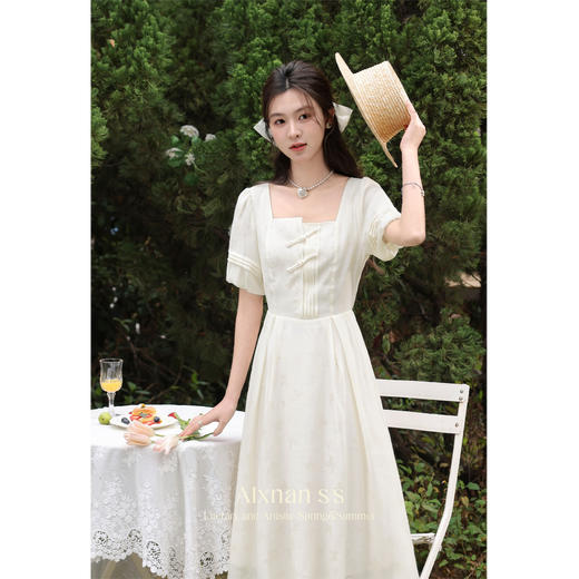 鹿向南《山间鹿鸣》法式方领连衣裙L35006 商品图3