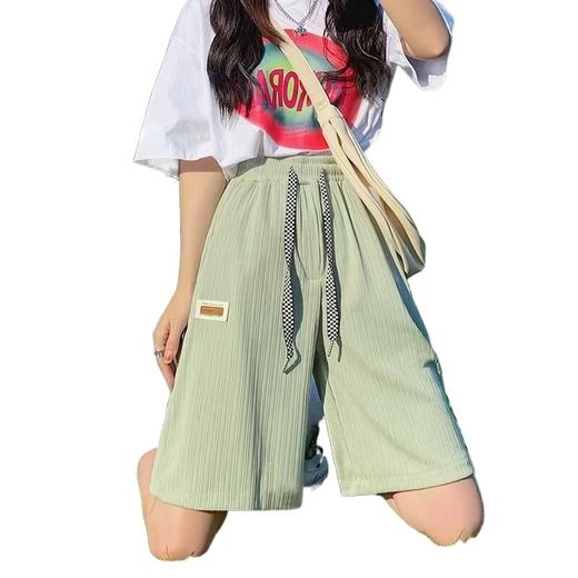 【穿出个性感！会吃肉的冰丝短裤！】显高显瘦舒适松紧腰围，透气亲肤舒适，版型宽松肌理清晰，穿起来舒适自如，斜口袋方便凹造型，长度的设计刚好，女夏季薄款新款阔腿运动短裤潮 商品图4