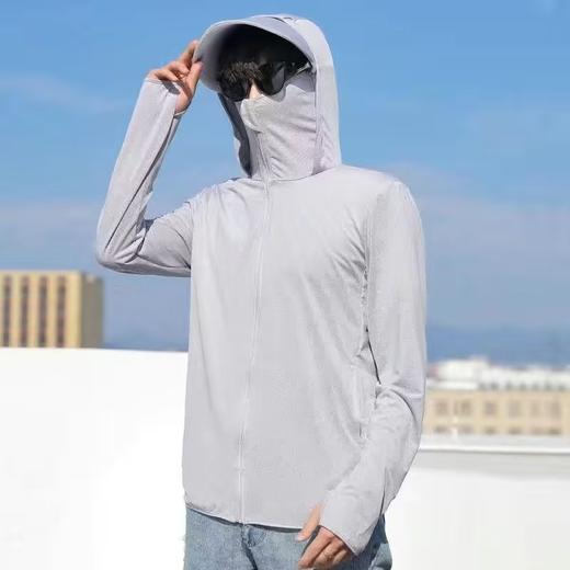 【时尚潮流！夏季男款冰丝防晒衣】冰丝防晒衣男 夏季薄款痞帅户外冲锋衣外套 亲肤舒适 美式高街连帽防晒服夹克  轻薄速干防紫外线皮肤衣户外钓鱼连帽冲锋外套 商品图6