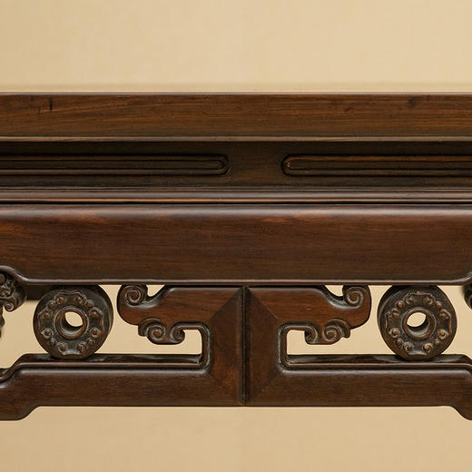 清 红木透雕夔龙玉璧纹方桌 商品图3