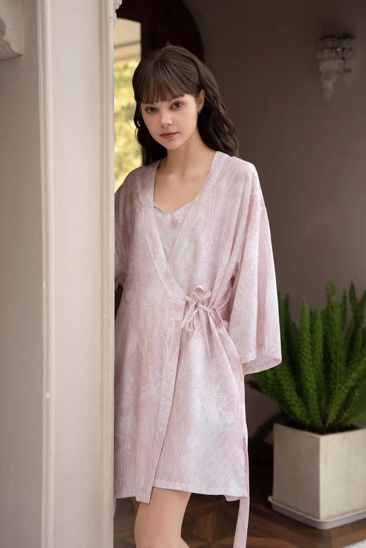 【预售】蔓秋2024新品天丝  吊带睡袍套装  均码 100%莱赛尔纤维  3-5天发货 商品图0