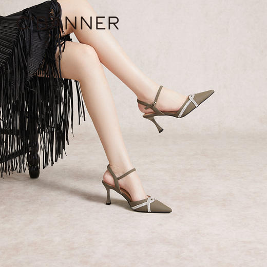 千百度 夏季 时装凉鞋 A24241121 商品图2