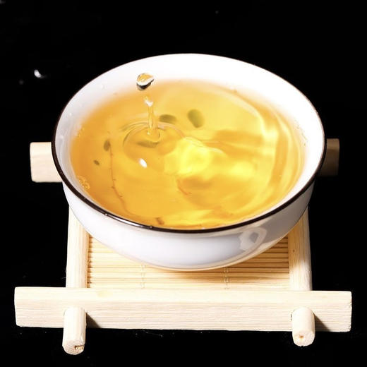 【礼盒装】2023年冰岛南迫古树普洱生茶200g/饼 商品图3