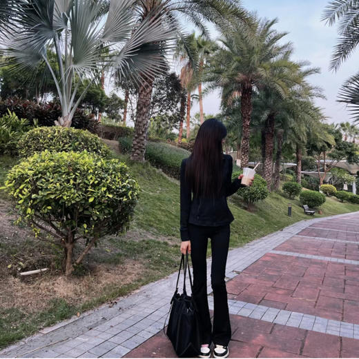 [专柜500+] 鲨鱼喇叭小黑裤神裤 显瘦30斤 防晒透气面料 喇叭裤型显腿直‼️梨形/苹果身材 巨巨舒服 商品图9