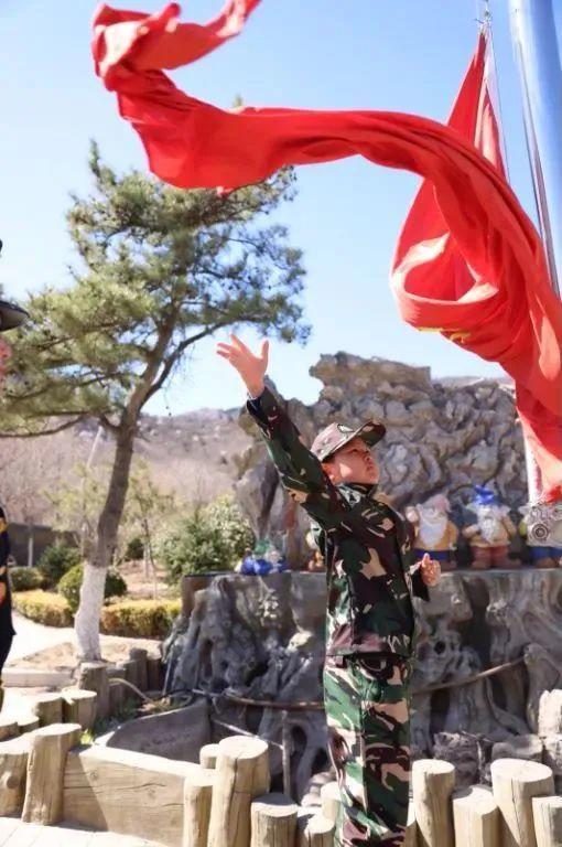 【十一单飞】4小时志愿时长，​首都少年国旗班,纠正仪态,坚毅品格,做最帅升旗手,三军仪仗队员亲自指导|6~14岁单飞 商品图3
