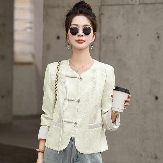 2024春新款韩版修身复古盘扣新中式时尚短外套HR-AQHUI2411 商品图3