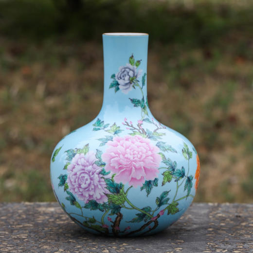 湖水蓝地粉彩描金花卉纹天球瓶（100件） 商品图1