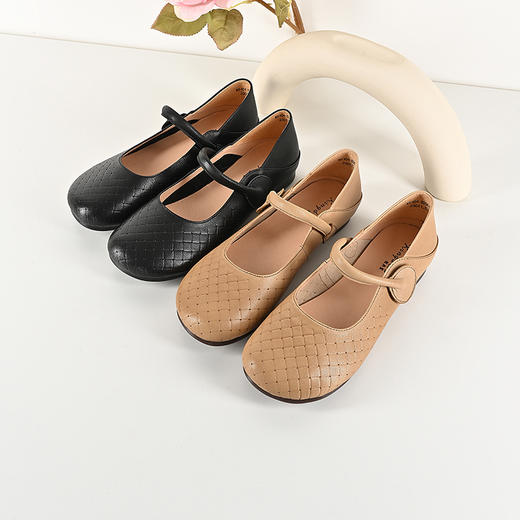 2024经典鲨春季上新女鞋平底复古编织鞋羊皮革时髦单鞋KG104-D17011 商品图1