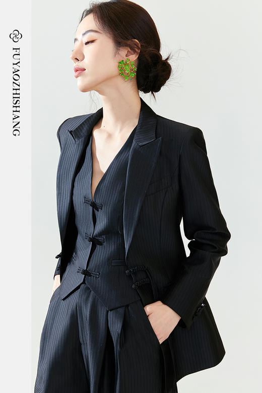FUYAO扶摇 高端西装外套女新中式盘扣黑色条纹西服套装气质职业装 商品图5