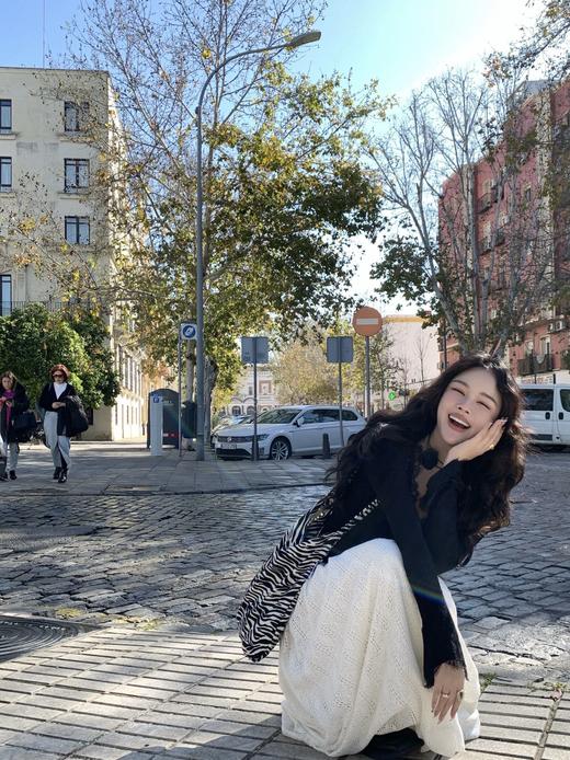 Read Nameless /睫毛蕾丝边黑色交叉绑带打底衫+塞维利亚白色蕾丝裙 商品图10