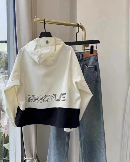 带帽后字母拼布撞色拉链外套 9521010017 商品图2