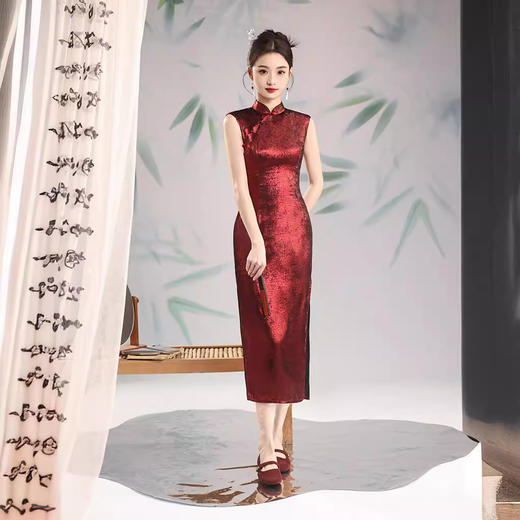 时尚改良国风，亮丝缎无袖走秀订婚日常演出服旗袍XL-24080 商品图4