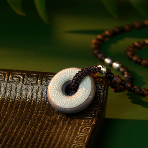 《福瑞平安》中华名石 紫袍玉带石  大师监制 银石雕刻 一件两面 四季百搭 商品图1