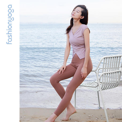 【特卖不退换】F14223亲肤V领显瘦外搭 商品图8