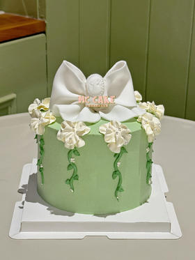 春日花花 蝴蝶结蛋糕