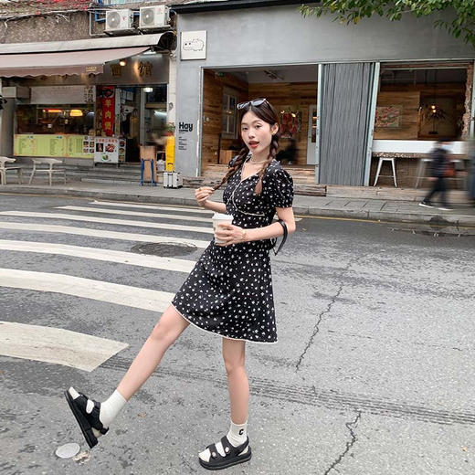 <曾小咸推荐>【初恋桔梗】黑色碎花连衣裙 商品图4