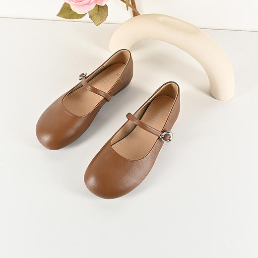 2024经典鲨春季女士新款时髦平底芭蕾舞单鞋KW65-D17051 商品图2