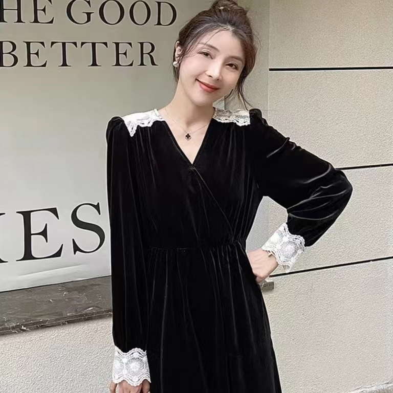 赫本风V领丝绒蕾丝拼接连衣裙A008