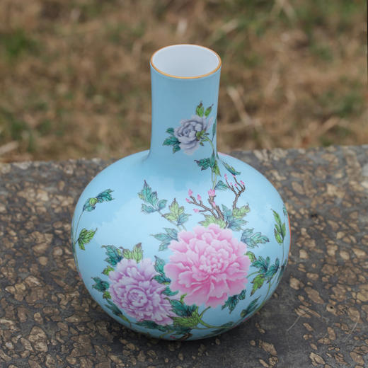 湖水蓝地粉彩描金花卉纹天球瓶（100件） 商品图3