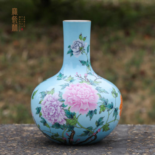 湖水蓝地粉彩描金花卉纹天球瓶（100件） 商品图0