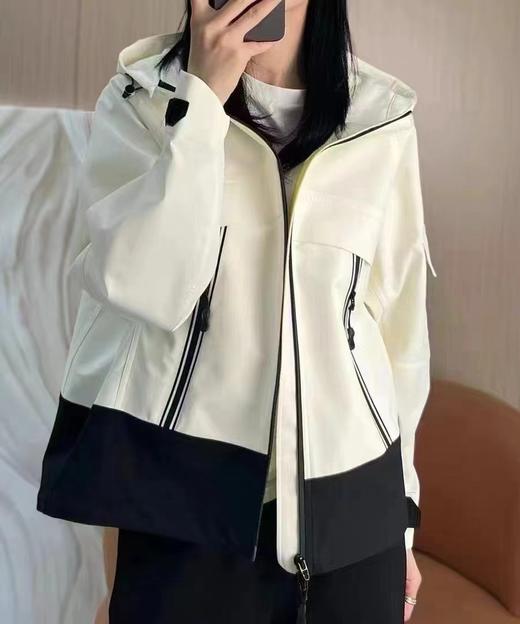 带帽后字母拼布撞色拉链外套 9521010017 商品图0