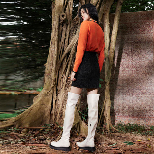 MAXRIENY层次感复古半裙2023冬季新款皮质短裙A字裙MC87SK775A90 商品图3