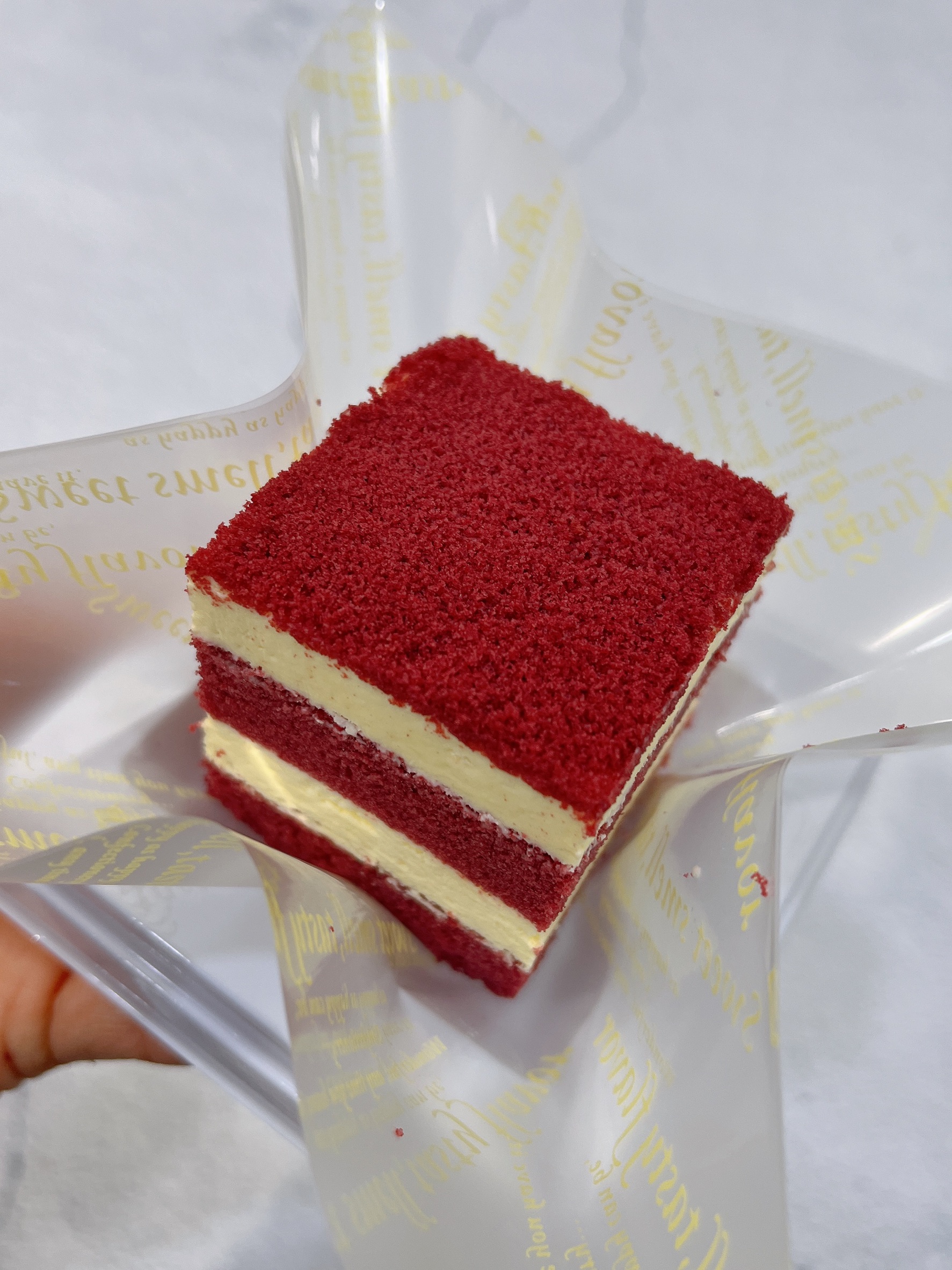 红丝绒咸奶油慕斯蛋糕